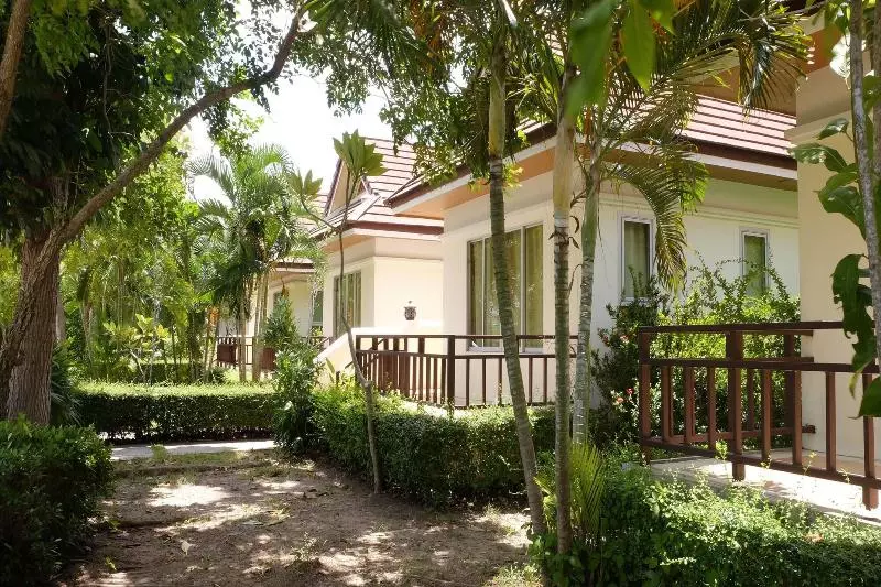 هتل Aana Residence Resort