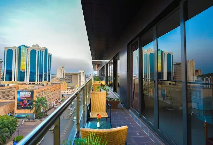 هتل Boulevard Suites
