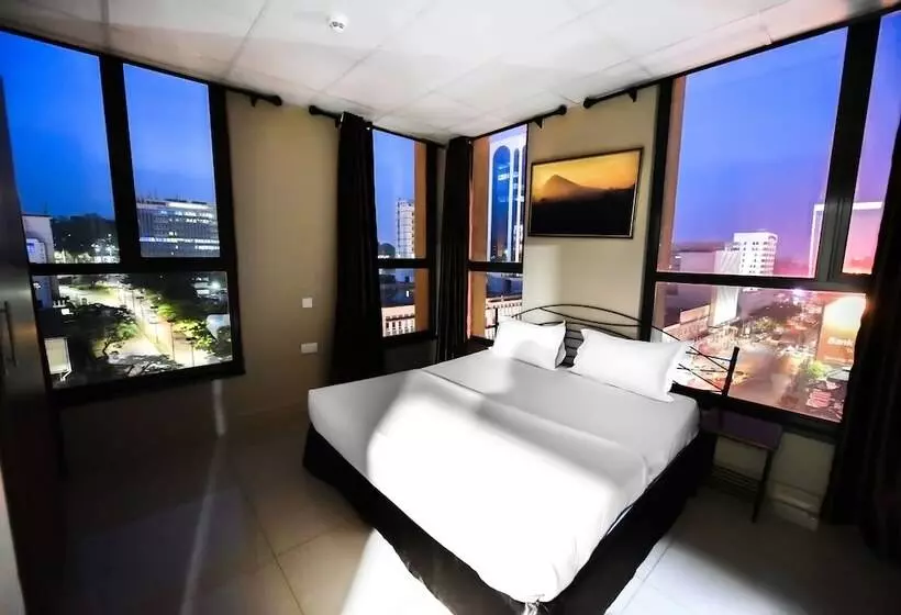 هتل Boulevard Suites