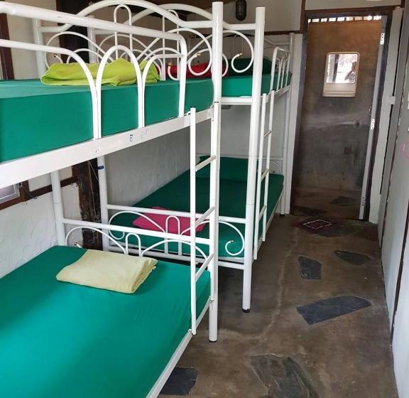 בית מלון כפרי Chill Lom House  Adults Only