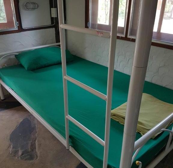 בית מלון כפרי Chill Lom House  Adults Only