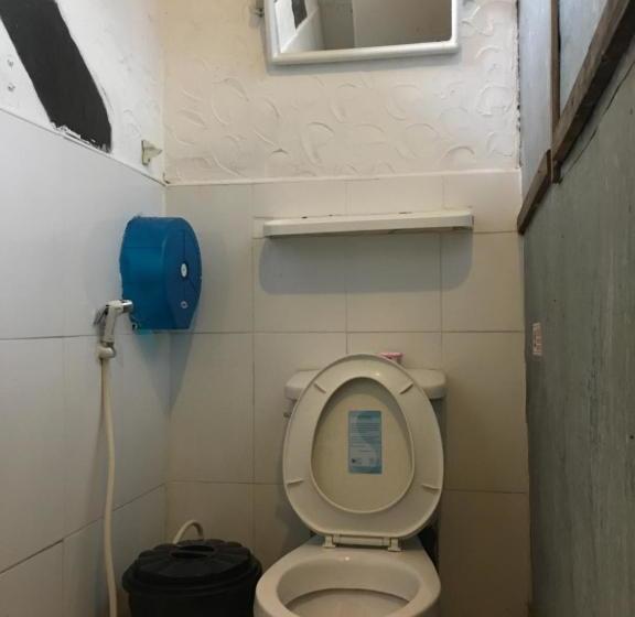 בית מלון כפרי Chill Lom House  Adults Only