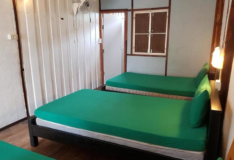 בית מלון כפרי Chill Lom House  Adults Only