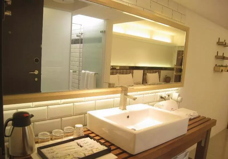 هتل Formosa Boulevard Station Garden