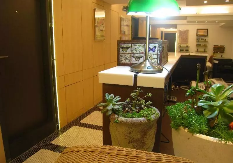 هتل Formosa Boulevard Station Garden