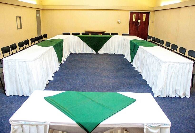 هتل The Grey S Inn