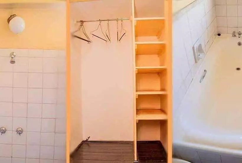 هتل The Grey S Inn