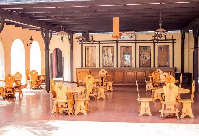 هتل The Grey S Inn