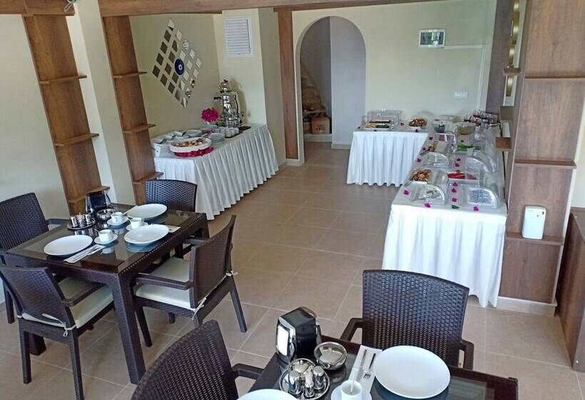 בית מלון כפרי In Forest Göcek