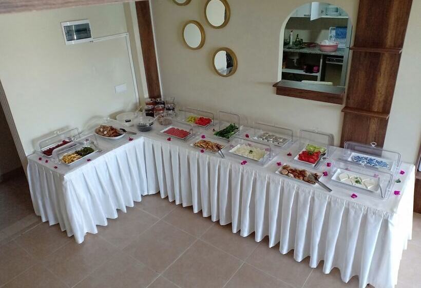 בית מלון כפרי In Forest Göcek