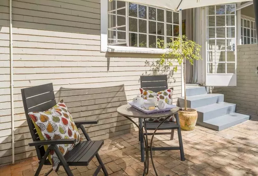 هتل Number Eighteen Exclusive Guest Lodge