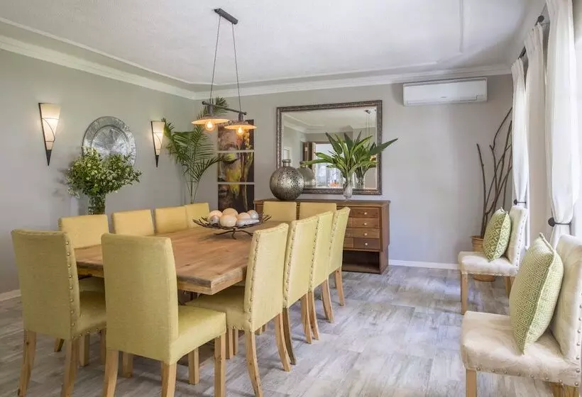 هتل Number Eighteen Exclusive Guest Lodge