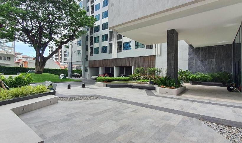 Fotos del hotel The Base Central Pattaya Paza:  4