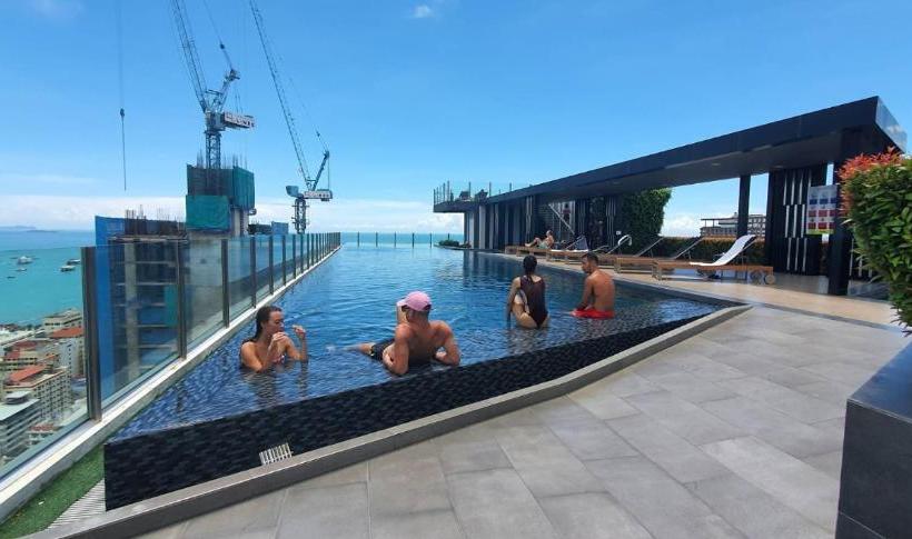 Fotos del hotel The Base Central Pattaya Paza:  13