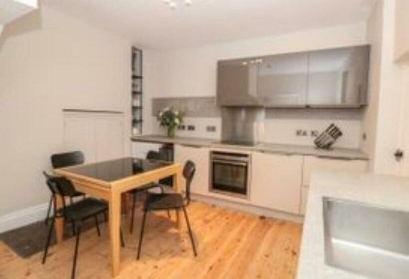 Hotel The Captain's House