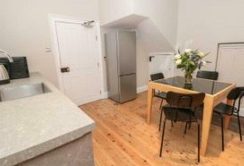 Hotel The Captain's House