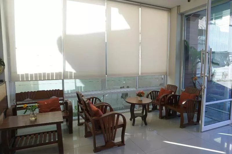 هتل Ud Residence
