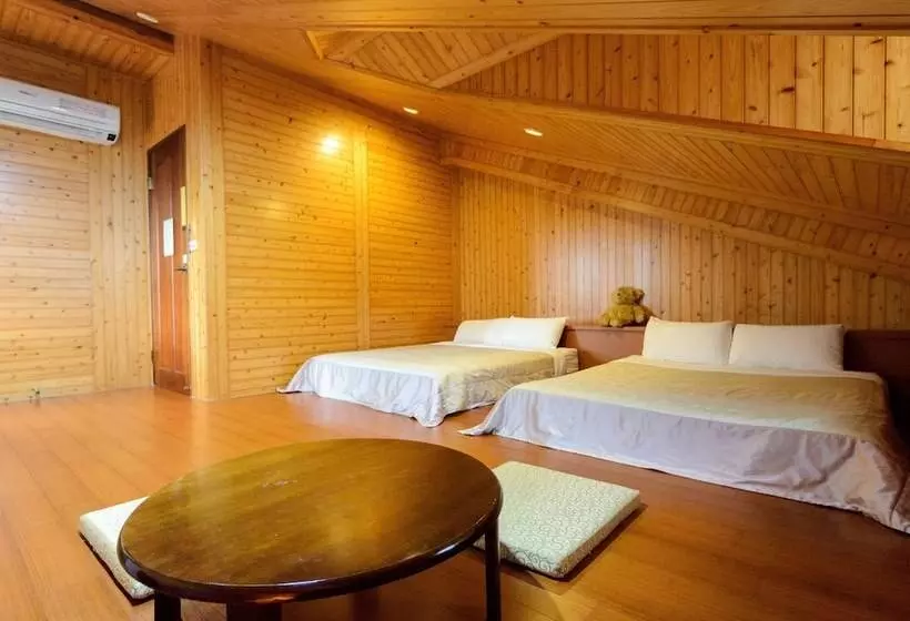 هتل Yosemite Homestay