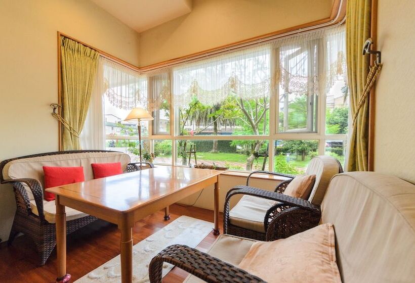 هتل Yosemite Homestay