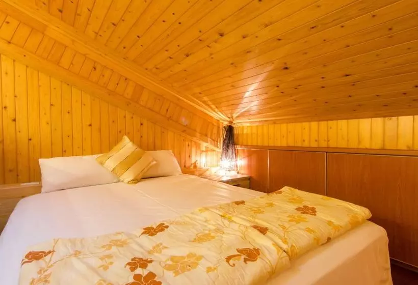 هتل Yosemite Homestay