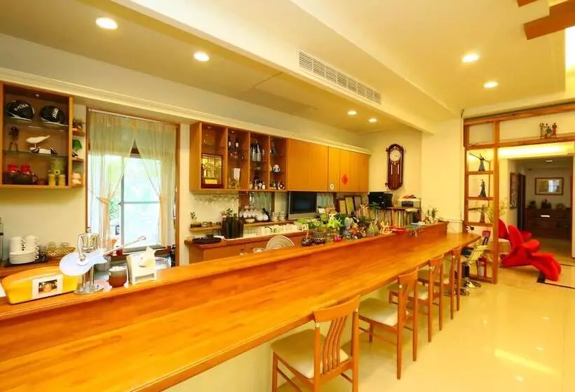 هتل Yosemite Homestay