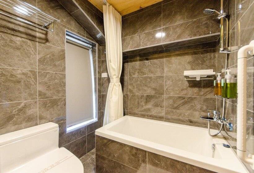 هتل Yosemite Homestay