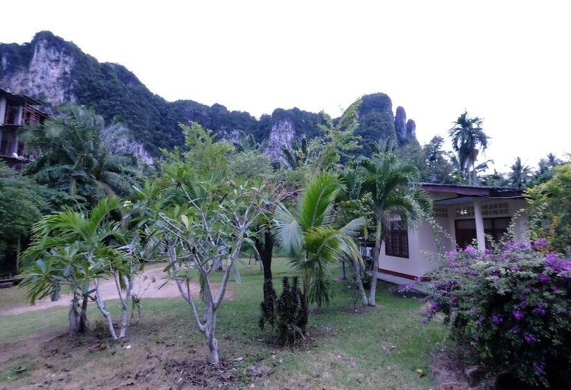 هتل Aonang Friendly Bungalow