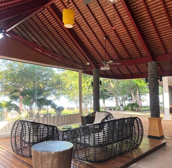 בית מלון כפרי Blue Bay Resort   Access To Pool And Beach Phuket & Krabi