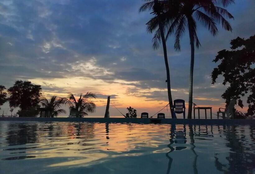 Отель Elephant Bay Resort