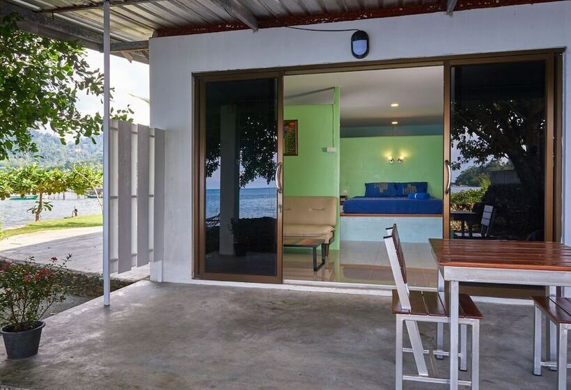 בית מלון כפרי Elephant Bay Resort