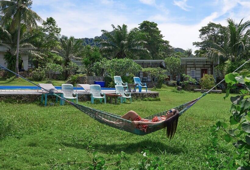 Отель Elephant Bay Resort