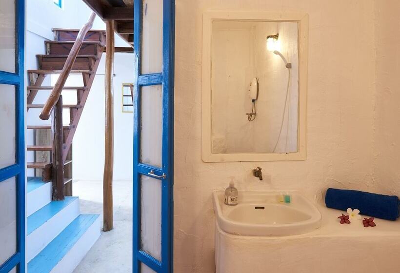 בית מלון כפרי Elephant Bay Resort