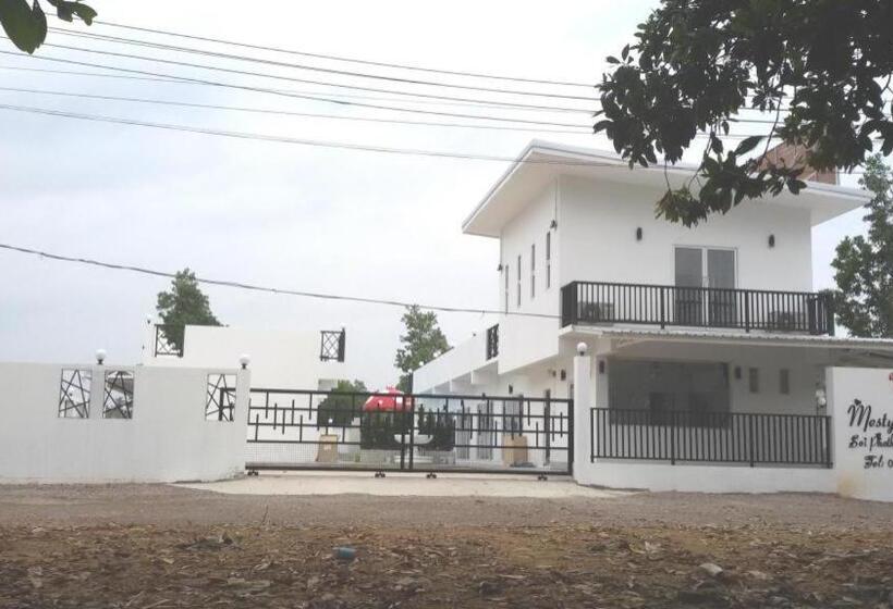 호텔 Mestyle Resort