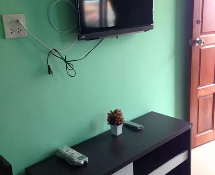 هتل Raweewan Place