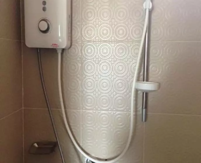 هتل Raweewan Place