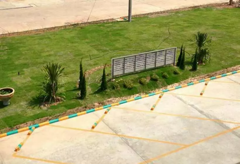 هتل Raweewan Place