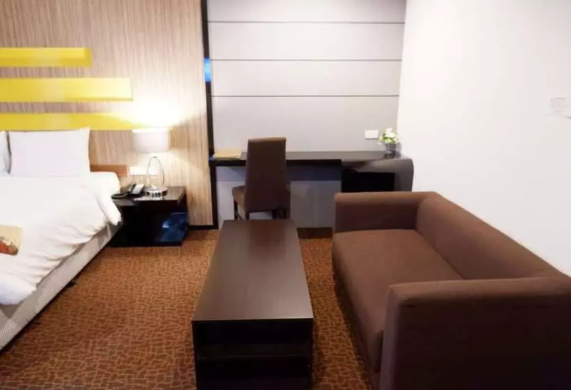 هتل Siam Oriental