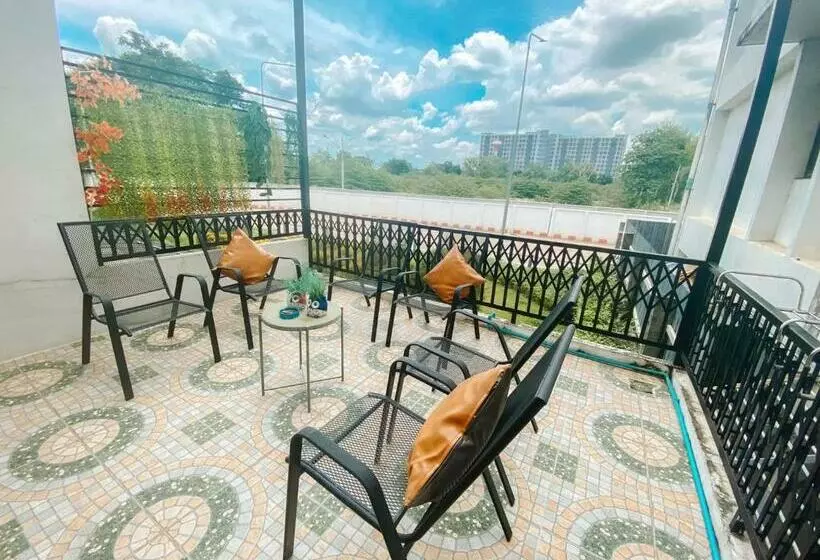 هتل Sleep Owl Hostel