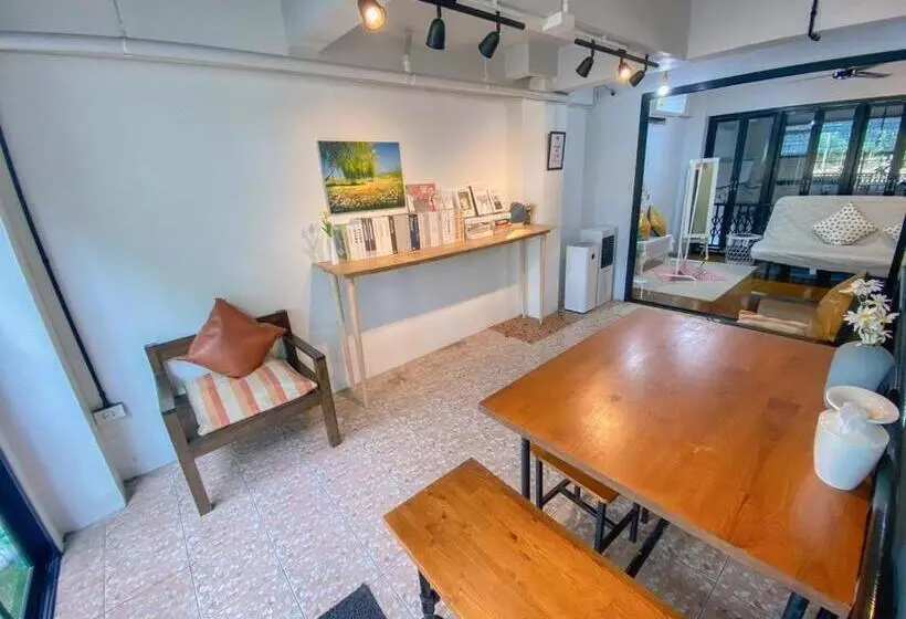 هتل Sleep Owl Hostel