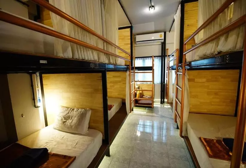 هتل Sleep Owl Hostel