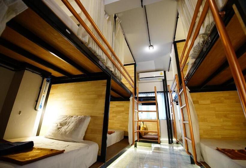 هتل Sleep Owl Hostel