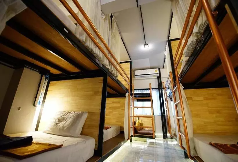 هتل Sleep Owl Hostel
