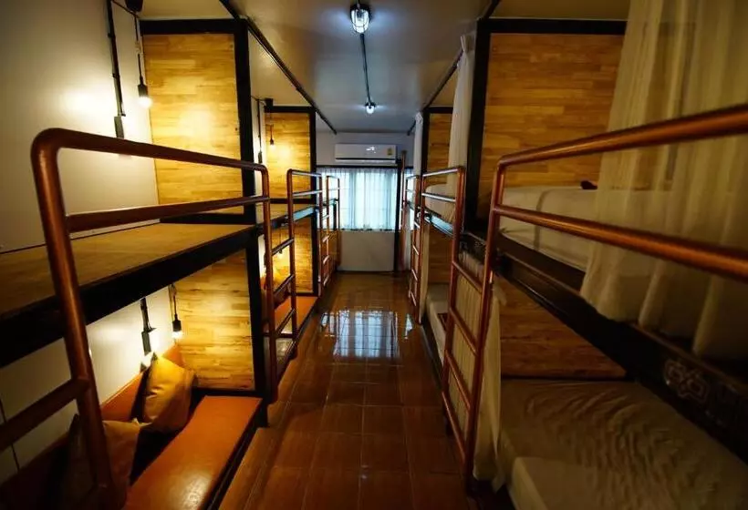 هتل Sleep Owl Hostel