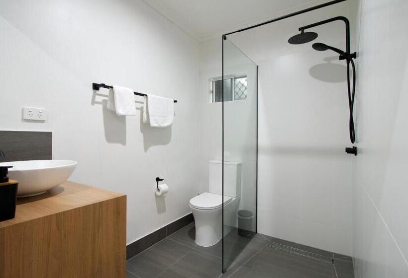 Отель The Palms At Palm Cove