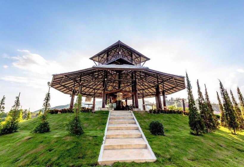 هتل The White House Boutique Resort