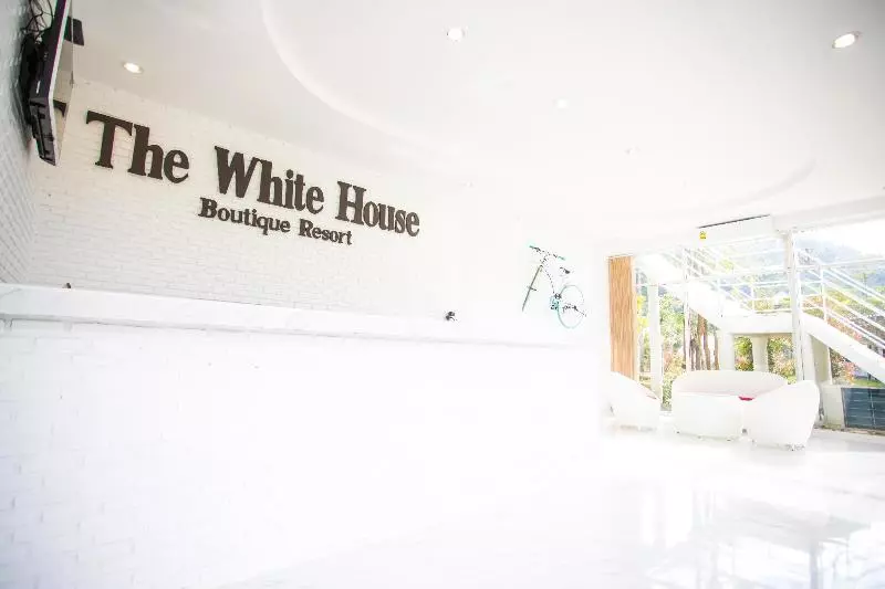 ホテル The White House Boutique Resort