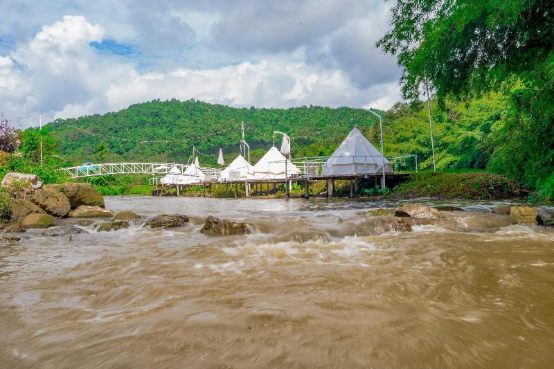 هتل The White House Boutique Resort