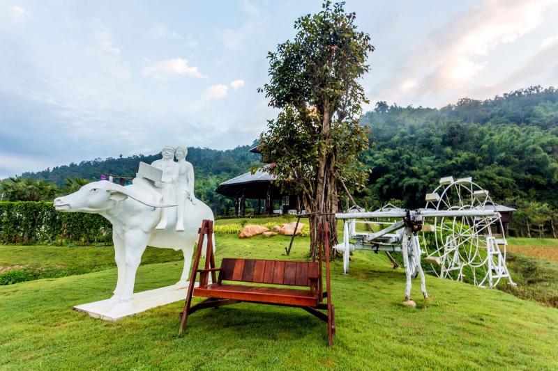 هتل The White House Boutique Resort