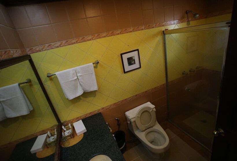 فندق Acropolis North Water Camp