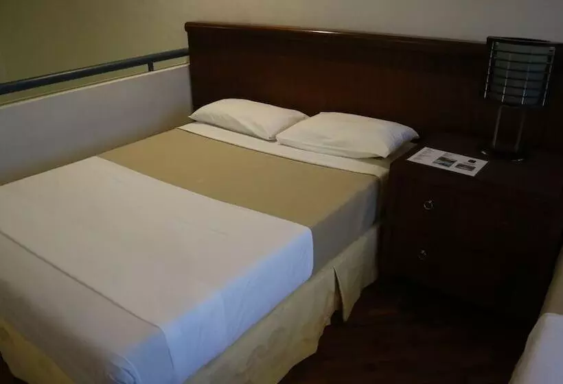 Hotelli Acropolis North Water Camp